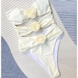 Bikini de maillot de bain une pièce de maillot de bain féminin Bikini 3D Fleur tridimensionnelle pour les femmes Suif de bain pour femmes