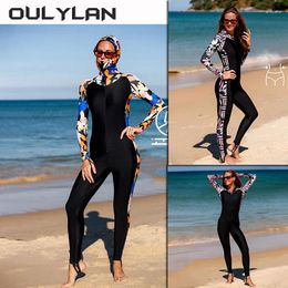 Swimwear féminin Oulylan Summer Splanding MAINTRACHE ONE PIÈCE FRANT HOODED SURF SURF DE PLIVAGE