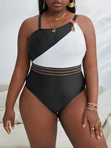 Swimwear de mujeres de tallas para mujeres Juego de chalecos de suspensión geográficos de cuello redondo rayado Lado y pantalones cortos de dos piezas de dos piezas