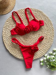 Swimwear féminin Sexy Flowers 3D Bikini Femmes Blanc Red Push Up Up Breadfre