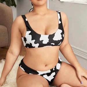 Swimwear pour femmes Bikini Bikini Milk Milk Cow Imprimé Push-Up Bra High Wrap Hip Breat Breath COMFAT COMPASSION SPURT