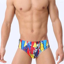 Swimwear pour femmes Sexy Men's Swim Briefs Graffiti Swimming Sport Water Sport Pantal Pantalon de maillot de bain Mâle de surf en suiil masculin