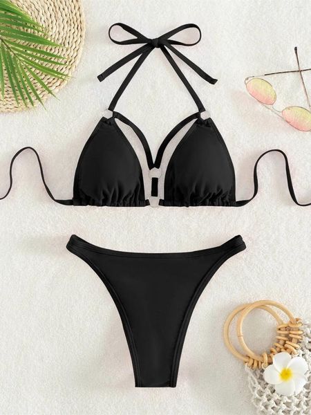 Swimswear pour femmes Micro Bikini 2024 Femmes Femmes Solid Black Ring Linked Hollow Out Thong Swimsuit Brésilien Souet de bain d'été
