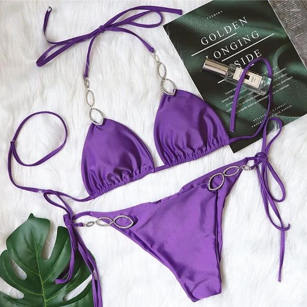 Traje de baño de baño para mujeres Bikini de diamantes de imitación 2024 Cadena de metal morado sólido traje de baño de playa de verano brasileño tanga de lujo