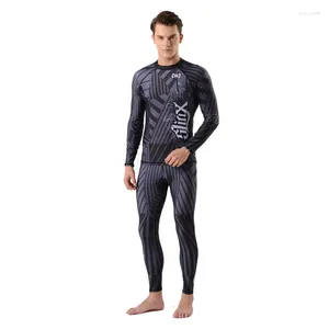 Swimwear pour femmes Slinx 0,5 mm Men de lycra combinaison humide