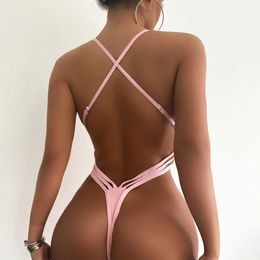 Swimwear féminin Summer Bikini Swimwear Womens 2022 Couleur solide de haute qualité Sexy Thong One Piece Swwear Beach Clothing Bikini Set J240403