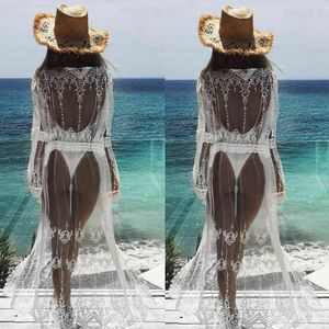 Maillots de bain pour femmes Été Femmes Sarong Dentelle Maxi Bikini Cover Up Paréo robe de plage blanche Longue Mousseline de Soie Voir à Travers Crochet Cardigan robe de plage 230713