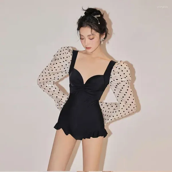 Swimwear féminin Sweet Sparkle Long Manched Conjointed Swimsuit Korea Backless Polka Dot ONSEN Sexy V Neck One Piece Costwear Beachwear