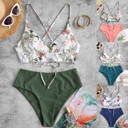 Swimons de maillots de bain pour femmes Bikini Bikini 2024 Summer Beach Swimsuit Womens Floral Print Split Set New Womens Sweet Sweet Direct Shipping J240319