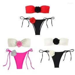 Swimwear pour femmes deux pièces Bandeau de maillot de bain pour les femmes à lacets de bain à lacets sexy bikinis sans bretelles