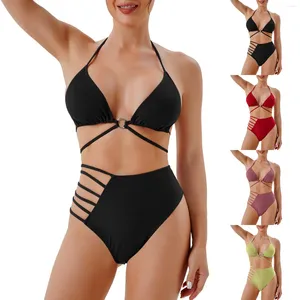 Swimwear féminin Deux ensembles de bikini de triangle à cordes sexy
