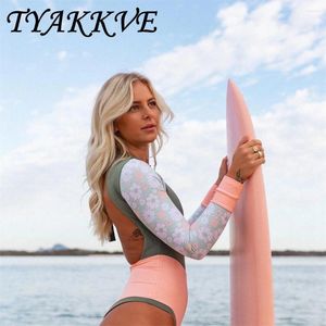 Swimwear féminin Tyakkve à manches longues Dye à manches longues Dye de maillot de bain intégré Rash Guard Surfing Jumps Backless Plus Size Sports 2024