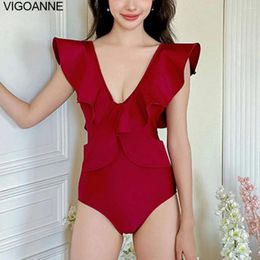 Dames zwemkleding Vigoanne Red Verge vastgebonden vrouwen 2024 Push Up One Piece Swimsuit Koreaanse sexy monokini gesloten zomer strand badpak