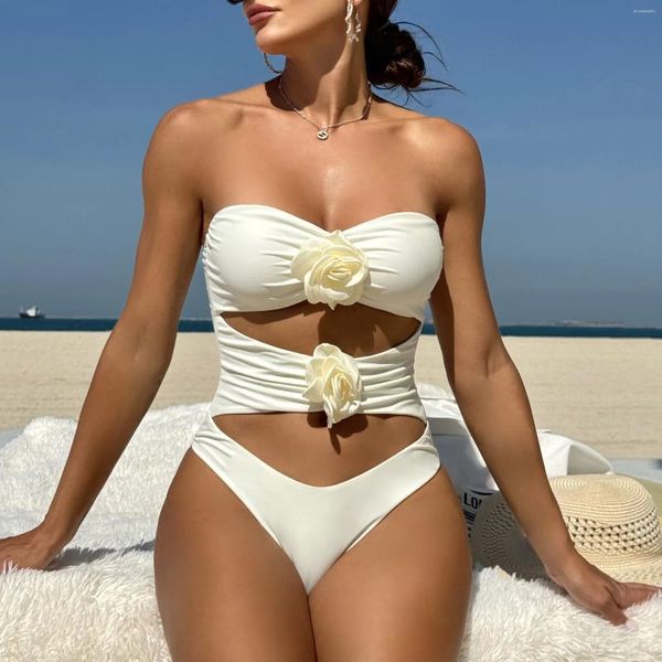 Swimwear White White 3d Rose One Piece Brésilien Brésilien Coupure de baignade à fleurs plage de vacances d'été pour femmes avec des fleurs