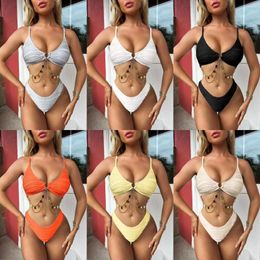 Swimwear féminin Femmes 2pcs Sexy Bikini Swimsuits Bathing Bathing Set Summer Beach Gold Metal Chain Sling Bra Tops Tong Bottoms Brésilien