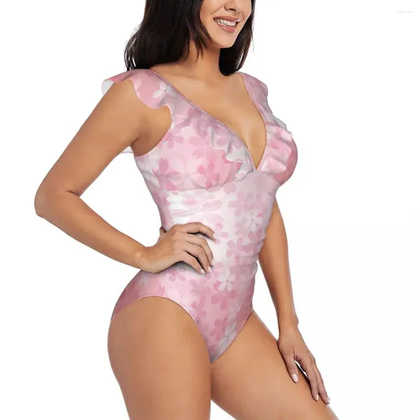 Swimons de maillots pour femmes Blossoms de cerise rose en pleine floraison un morceau de maillot de bain à volants sexy