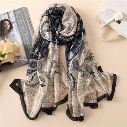 Traje de baño de mujer Vintage 2022 Zomer Vrouwen Sjaal Zachte Lange tamaño Dunne Dame Pashmina Zijden Sjaals En Wraps Strand Bandana