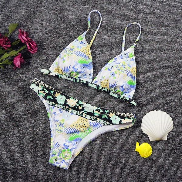Swimswear féminin Femmes Sexy Micro Brésilien Bikini Set Tie-Dye Cinched String Triangle Swimsuit Halter Bra Thong Push Up 2 Piece Bathing