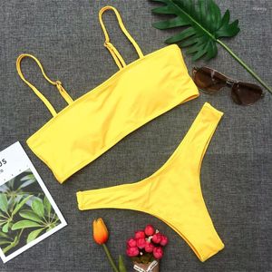 Swimwear de mujer Bikini Amarillo Top Spaghetti Strap Women Sexy Dos piezas Tendencia Beach Atjetivo Micro Bikinis