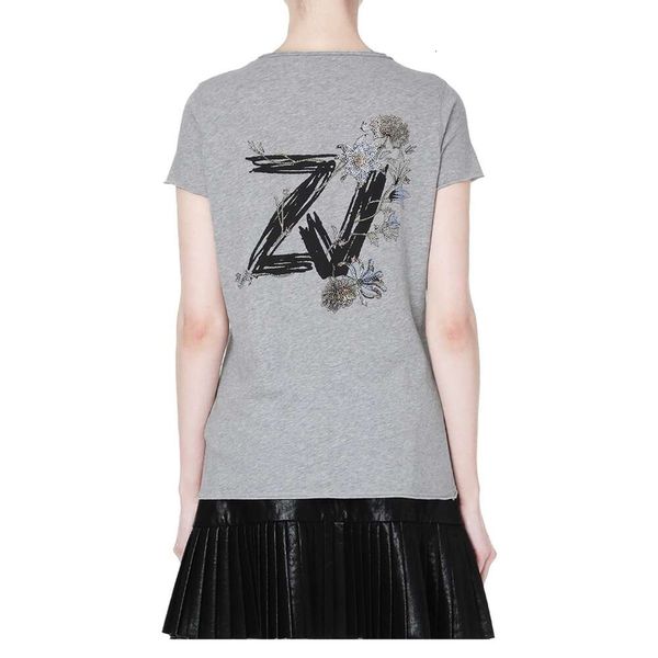 Camiseta para mujer 23 novedad de verano minoría francesa zv botón de mujer con cuello en V letra trasera impresa flor diamante caliente camiseta de manga corta