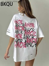 T-shirt féminin Bkqu Letter imprimé T-shirts en vrac pour les femmes 2024 Fashion Hollow Out Short Slve surdimensionné American Ts Shirt Round Neck Tops 1 T240415