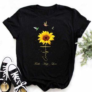 Camiseta feminina casual kawaii com estampa de girassol e borboleta confortável casual roupa feminina