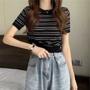 Damen T-Shirt Crop Top gestreiftes Kurzarm T-Shirt Strick Camisol Schwarz schöne Frau Bluse lässige träge Sommerdünne Frauenkleidung 230320