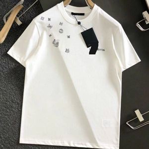 T-shirt Femme Designer 24SS Marque Tee Knits Chemise Designer Tops avec bouton de lettre en cristal Filles Milan Runway E9I8 S M XL 2XL 3XL 4XL