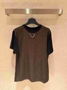 Dames T-shirt Designer 24 Checkerboard-bedrukte top met korte T, zwarte en bruine splicing, zijden glazingtechnologie, comfortabel ademende 1S1U