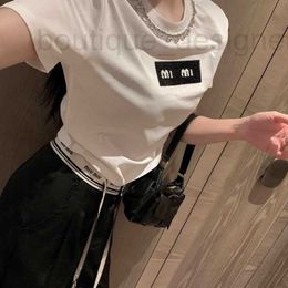 Netizen de marca de diseñador de camisetas para mujeres 2024 Carta de collar hecha a mano Pequeña torta T completa cintura de cintura jacquard manga versátil casual mp6z