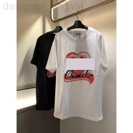 T-shirt pour femmes Designer Graffiti Love T-shirt imprimé de logo tridimensionnel avec l'âge réduisant le tempérament Round Coule et la chemise de base HH2X