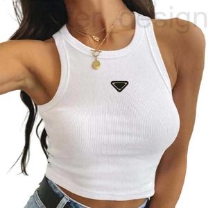 Diseñador de camisetas para mujer Hot Pr-a Verano Blanco Mujer Tops Camisetas Crop Top Bordado Hombro sexy Tanque negro Casual Sin mangas Sin espalda Camisas Diseñador de lujo Sólido