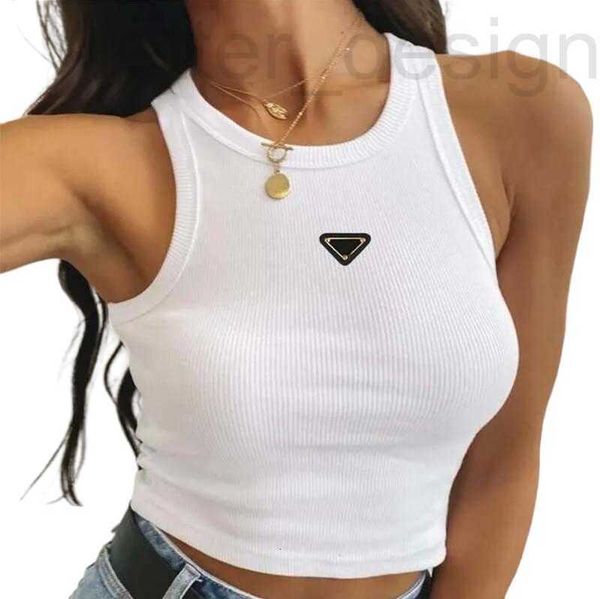 Designer de t-shirts pour femmes Hot Pr-a Summer White Women Tops Tees Crop Top Broderie Sexy Épaule Noir Débardeur Casual Sans Manches Dos Nu Chemises De Luxe Designer Solide