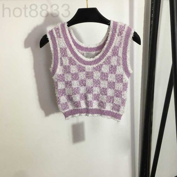 T-shirt pour femme Designer Women Tee Knits t Shirts Tops avec Checker Metal Crystal Letter Sign Girls Vintage Crop Top Runway Brand Stretch Pull sans manches AAIR