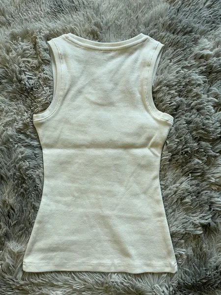 T-shirt pour femmes Designer Femmes Tif Tanks Vest T-shirts Anagram Broidered Cotton-Blend Tob Tops Designer Jirts Yoga Suit Two Piece Robe Bra Ladies 7DUV