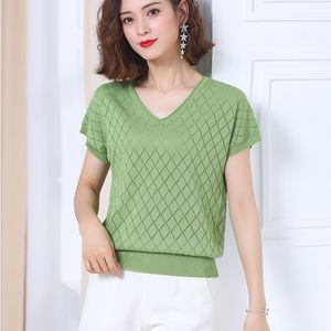 T-shirt féminin Green Bright Silk T-shirt Femme Femme Tricots Summer Femelle Tshirts Femme en vrac