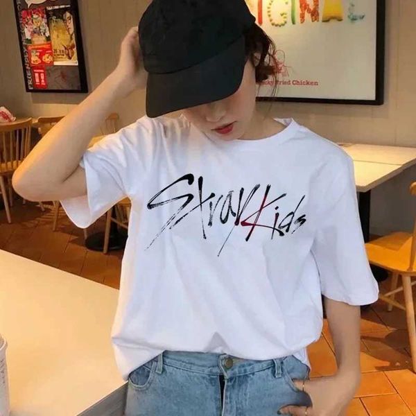 Camiseta para mujer Banda de Corea Stray Kids Cosplay Camiseta Hombres Mujeres Camisetas de dibujos animados Harajuku Tops góticos Niños Niñas Kpop Streetwear Ropa de mujer 240311