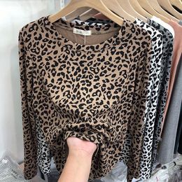 T-shirt voor dames met lange mouwen T-shirt dames Fallwinter Leopard Print Slim Koreaanse stijl Western-stijl blouse mode all-match P6 1009 230325