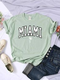 Dames T-shirt Miami City Coconut Palm Beach Bedrukte T-shirts voor dames All-wiskunde Hip Hop Vintage Korte mouw Zacht Casual Trend Dameskleding T240221