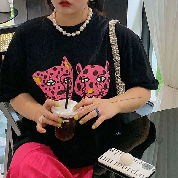 Camiseta de mujer Top gráfico de leopardo rosa Verano K-pop Camiseta negra de moda de calle para mujer Camiseta de algodón suelta de manga corta 90s Y2K 230720