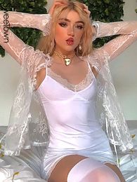 Camiseta de mujer Sweetown 2000s Kawaii Y2K Lace Cardigan Tops Mujeres See Through Sexy Mesh T-Shirt Tie V Neck Long Sleeve Cute Aesthetic Tee White 230503