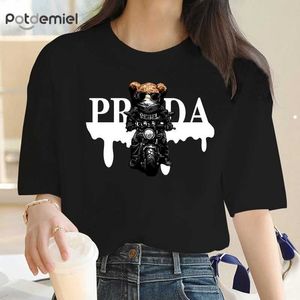 T-shirt pour femmes Fashion Staff Fashion Neck Bear Motorcycle Imprimé Tendance d'été Femmes Y2k Top Tendable T-shirtl2405 à manches courtes croustillantes