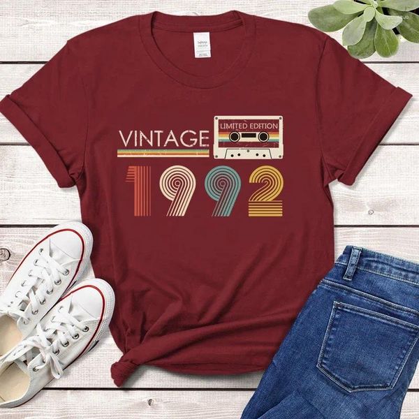 T-shirts pour femmes 2024 Vintage Audio Tape 1992 Shirt Limited Edition Femmes Harajuku 32nd 32 ans Birthday Party Top Retro Tshirt