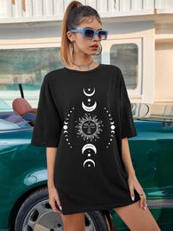 T-shirts pour femmes Celestial Sun Moon Oversized Tshirt Retro Women Graphic Boho Tee Shirt