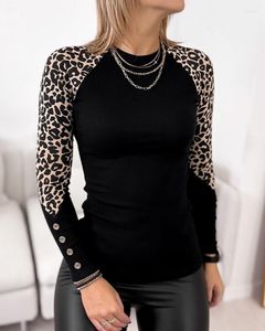 Camisetas de mujer Cheetah Print Button Decor Top de manga larga Mujeres O Neck Y2K Moda Casual Tops Shirt