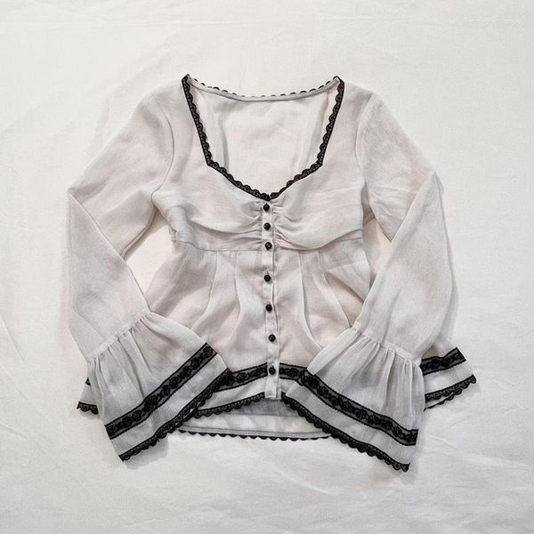 T-shirts pour femmes Fairycore Grunge Y2K Retro Crop Tops Lace Trim Mesh See-Through Shirt Chic Women Button Up Low-Cut Flared Sleeve Blouses