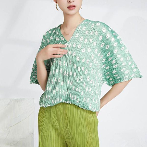 T-shirts pour femmes imprimé floral couleur verte femmes t-shirts froncé froncé col en v décontracté plissé t-shirts hauts vêtements