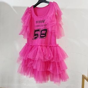 T-shirts pour femmes Design original 2023 Summer Fashion Rose Top en tricot Lettres Imprimé Mesh Splicing Sans manches Mi-long Lâche Tshirt Robes