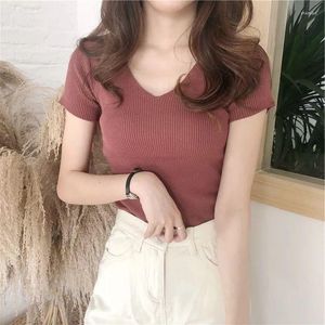 T-shirts pour femmes Pull tricoté à col en V Femme Court Slim Fit Printemps 2023 Version coréenne du petit haut à manches courtes doux et mince