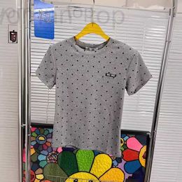 Tanks de mujer Camis Designer 24SS NUEVA MIU POLKA POLKA TIMA PEQUEÑA ESCALLERA DEL PELÉCTO DEL PEQUEÑA CON EXCELENTE TEXTURA, Forma de tablero Camiseta de manga corta CZ9S CZ9S